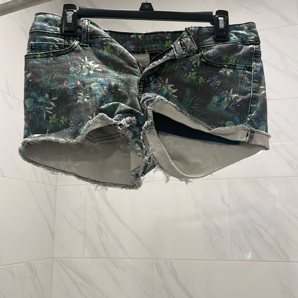 Stitch Jean Shorts - Picture 1 of 3